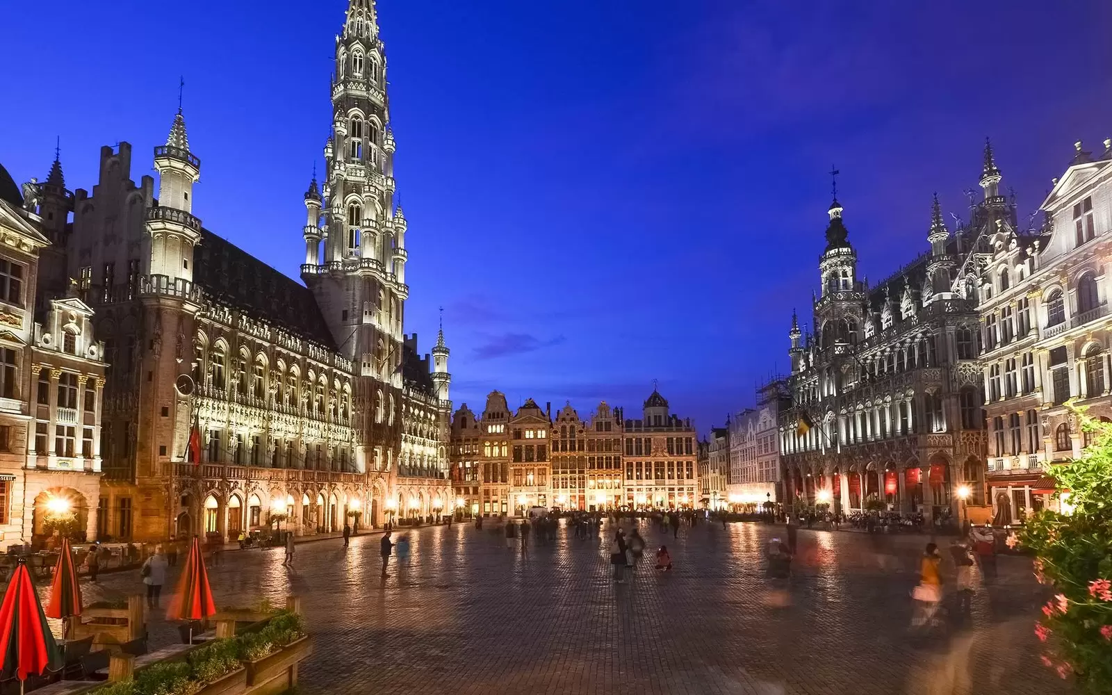 ADANA’DAN MEGA BENELÜX & PARİS & KÖLN & COLMAR TURU SUNEXPRESS HAVAYOLLARI İLE 6 GECE